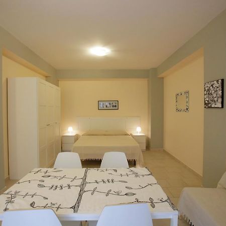 Appartamento Topazio Letojanni Bagian luar foto